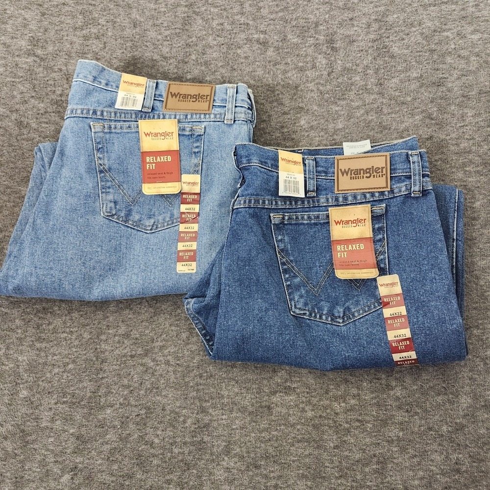 Wrangler relaxed fit men's jeans 44x32  2- Pair